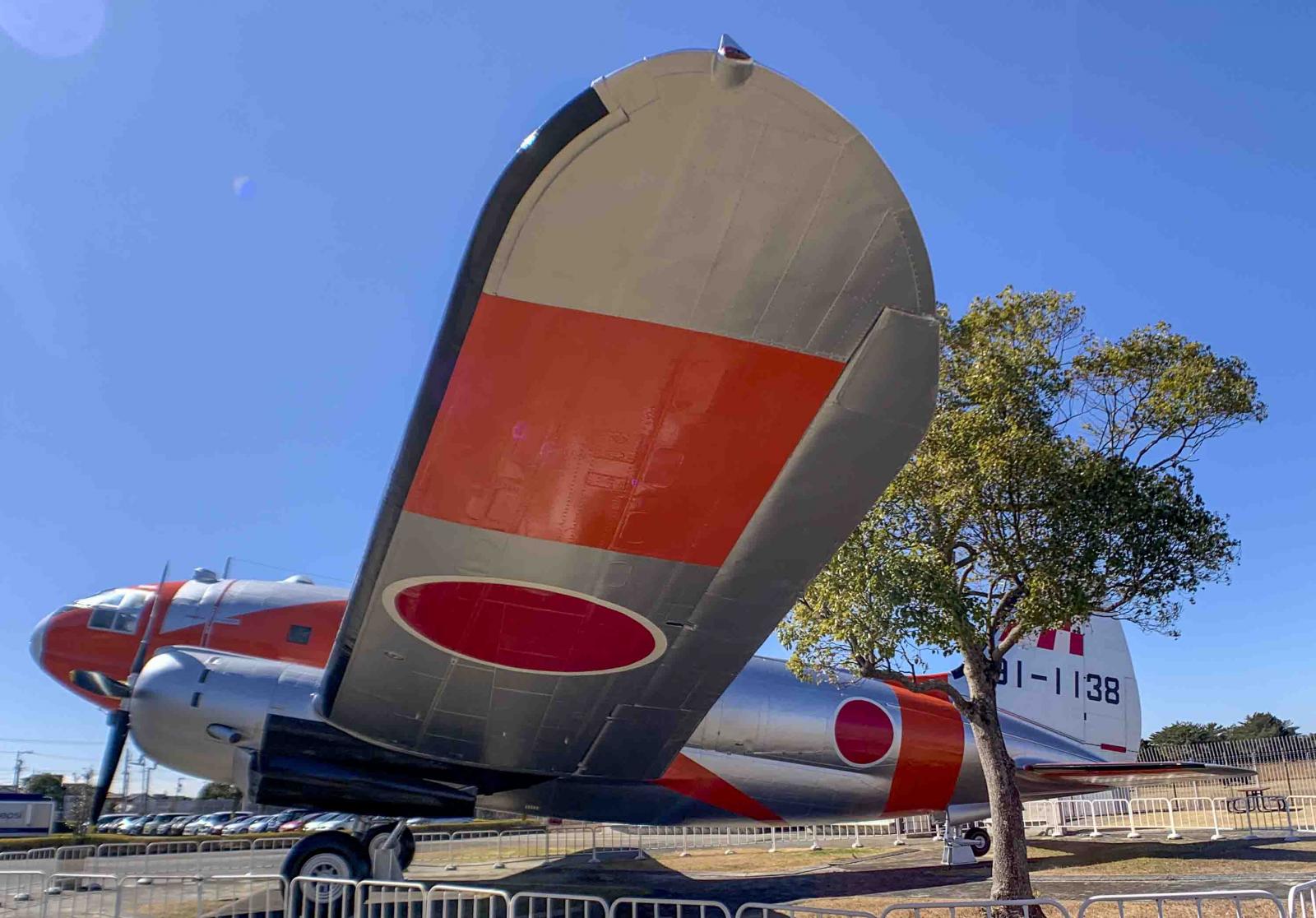 エアパーク（航空自衛隊浜松広報館）で、常設展示飛行機C-46の